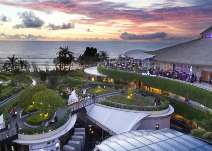 Yello Beachwalk Bali ホテル クタ