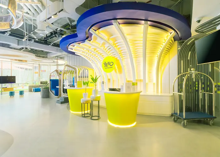 Yello Beachwalk Bali ホテル クタ