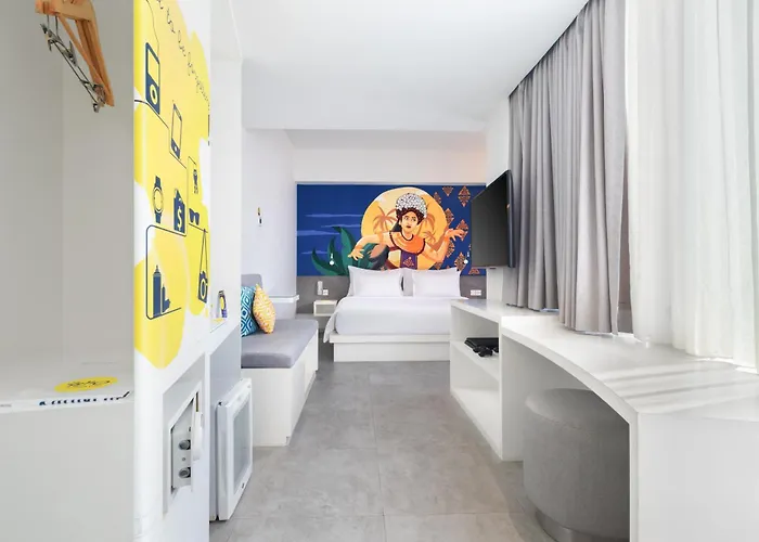 Yello Beachwalk Bali ホテル 3*