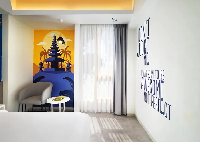 ホテル Yello Beachwalk Bali 3*